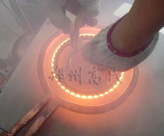 鏈輪采用高頻感應加熱設備進行淬火熱處理